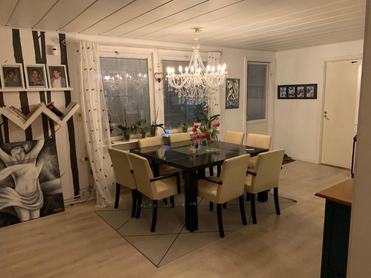 Own Room With Big Bed In A Big House! Luleå Екстериор снимка