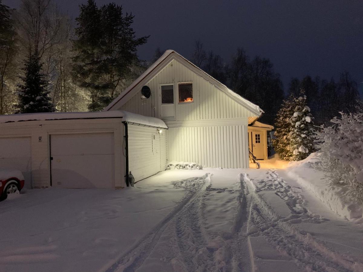 Own Room With Big Bed In A Big House! Luleå Екстериор снимка